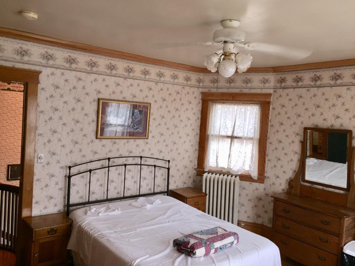 Scarlett House Victorian B & B Janesville Kültér fotó